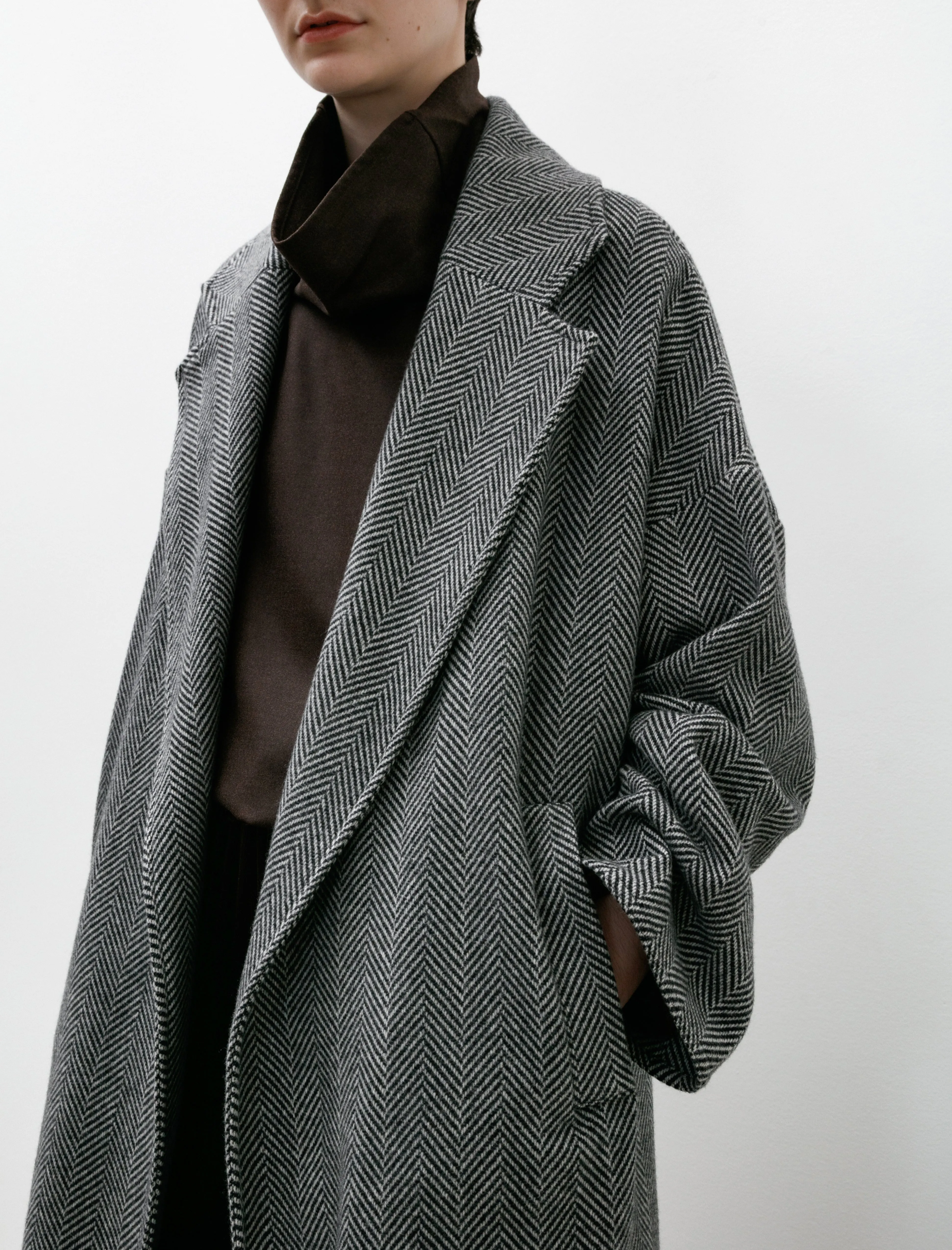 Oversized Coat Herringbone Cashmere Black and White