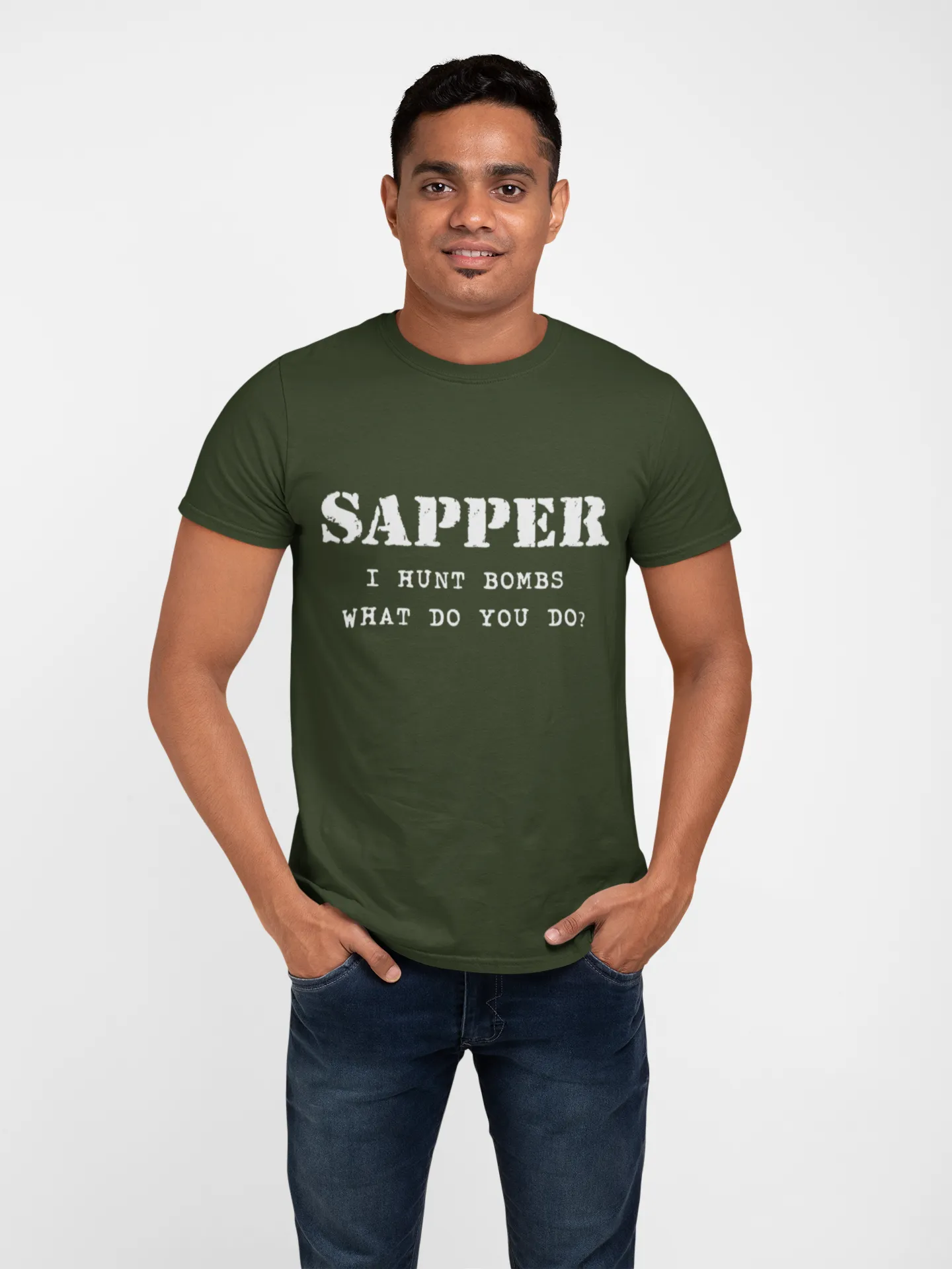 Sapper T-shirt - I Hunt Bombs (Men)