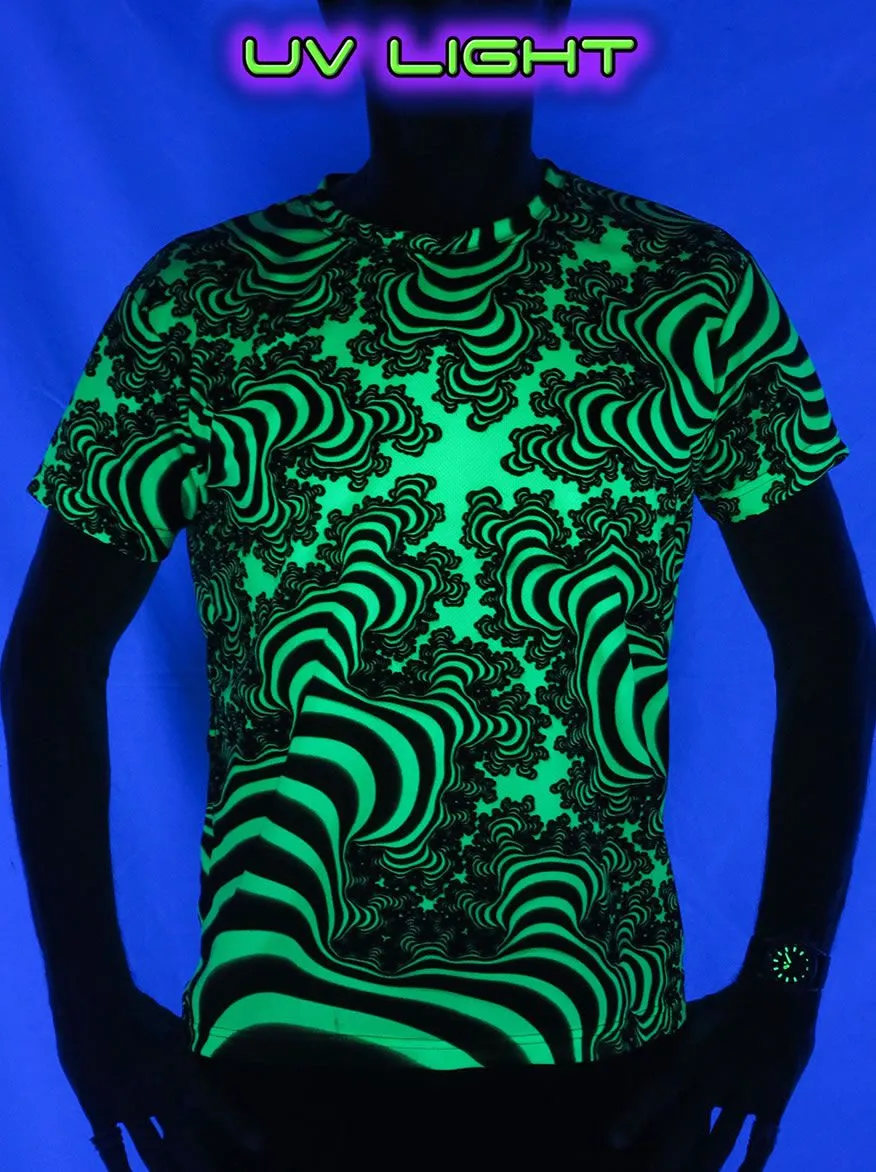 UV Sublime S/S T : Lime Valley Fractal